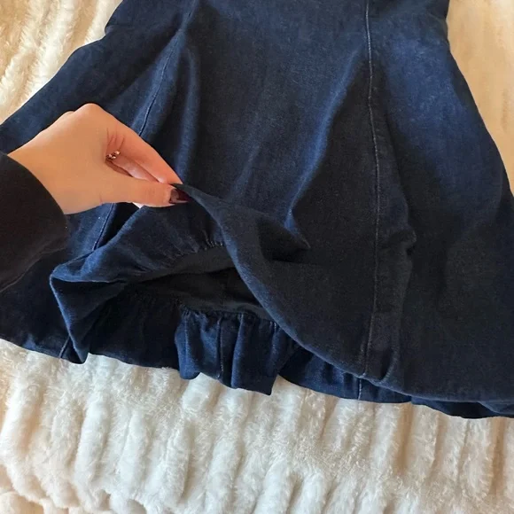 NWT Abercrombie Women’s Squareneck Bubble Hem Denim Mini Dress Size M - Picture 3 of 8